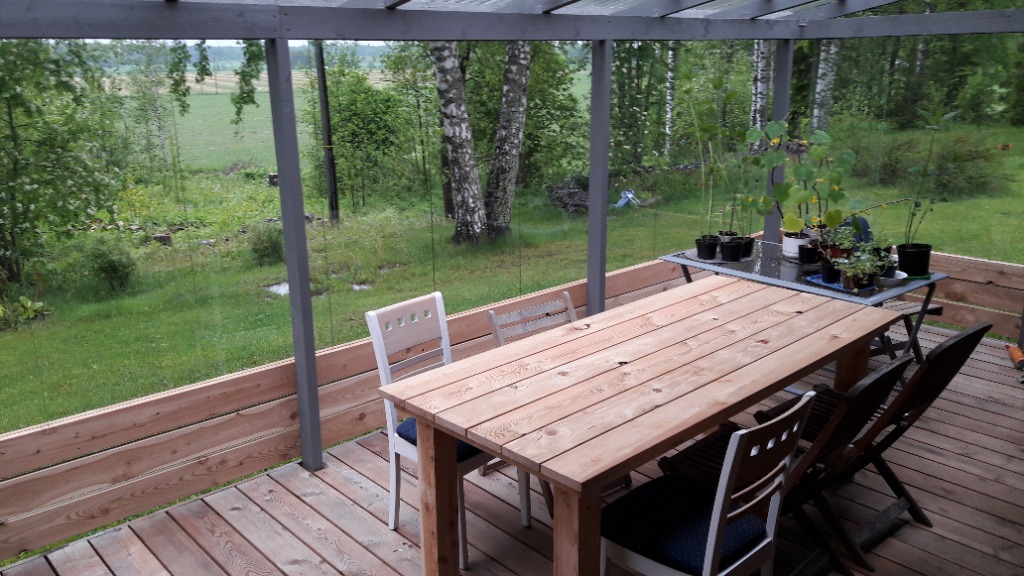 Ulkoverhous siperian lehtikuusi paneeli